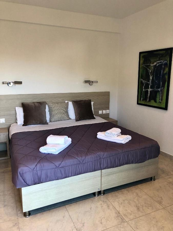 Vanessa House Luxury Apartments Скиатос Екстериор снимка