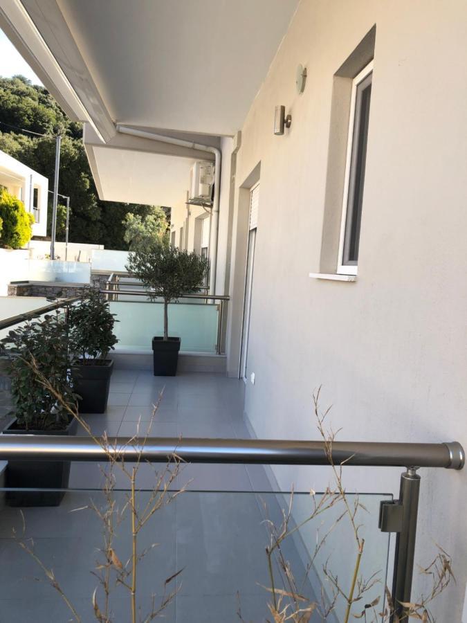 Vanessa House Luxury Apartments Скиатос Екстериор снимка
