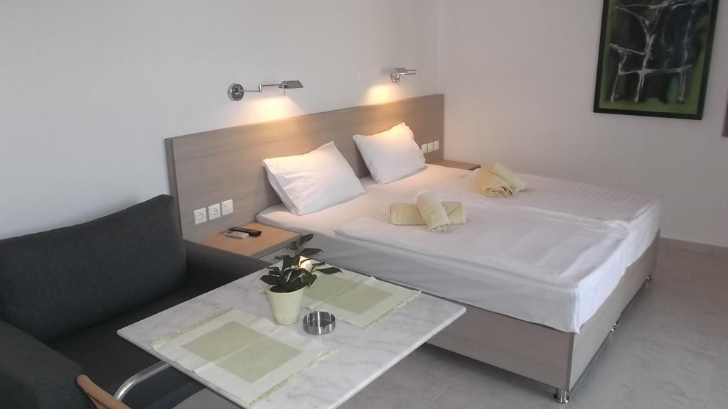 Vanessa House Luxury Apartments Скиатос Екстериор снимка