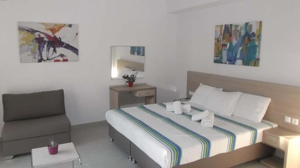Vanessa House Luxury Apartments Скиатос Екстериор снимка