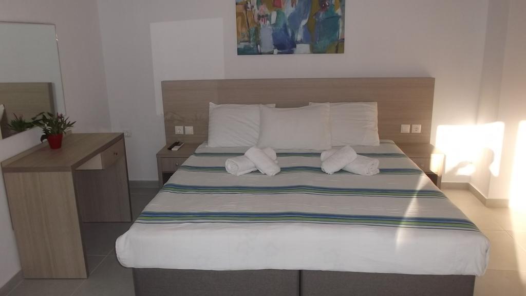 Vanessa House Luxury Apartments Скиатос Екстериор снимка